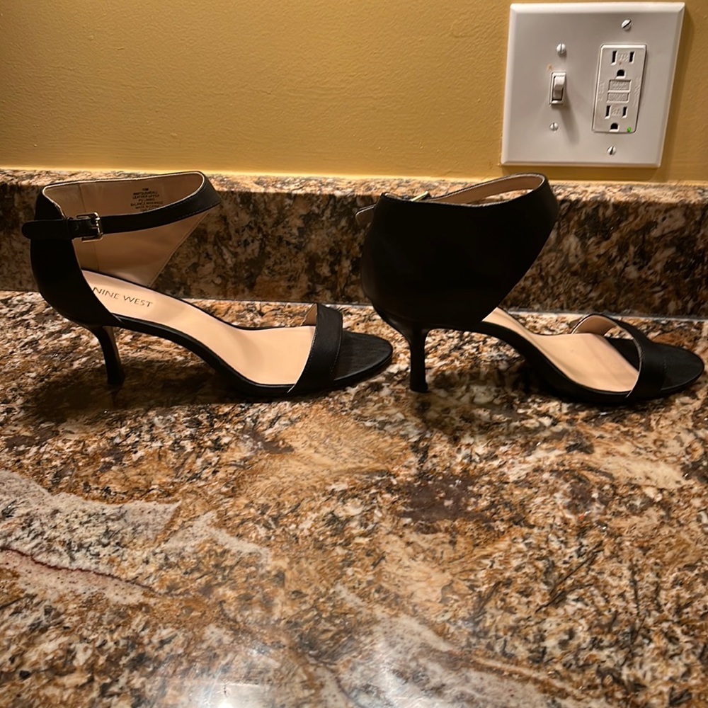 Nine West dressy Sandles  size 10